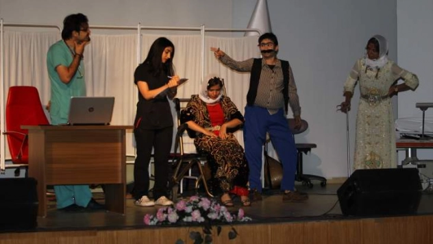 Sağlık çalışanları 'Çok Acil' ile şiddete dikkati çekti