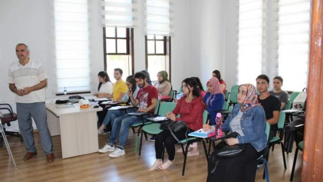 Büyükşehir Belediyesi Eğitim Hizmetlerine Devam Ediyor