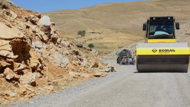 Uluköy Mahallesi'nde 15 Km'lik Yol Asfaltlanıyor