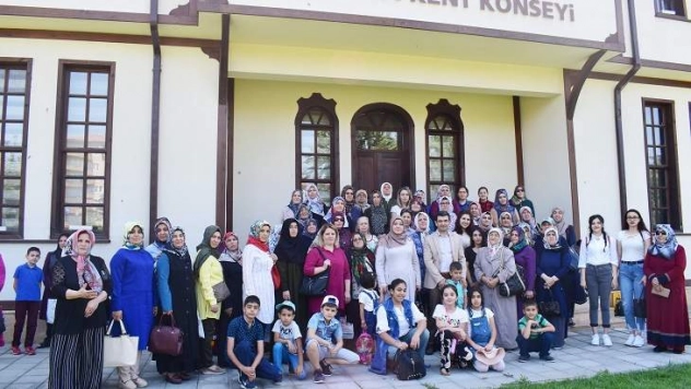 Kadınlar Tekne Turu İle Farklı Bir Gün Yaşadılar