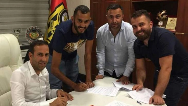 Yeni Malatyaspor, 4 futbolcuyla sözleşme yeniledi