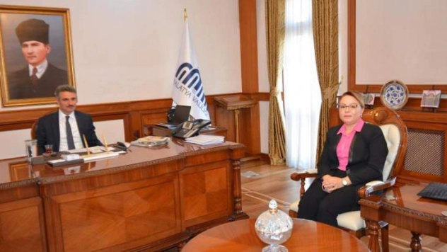 Rektör Prof. Dr. Karabulut'tan Vali Baruş'a ziyaret