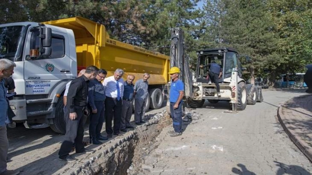 Başkan Polat, Gündüzbey'deki Altyapı Çalışmalarını İnceledi