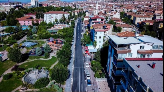 4 Caddenin Asfaltı Yenilendi