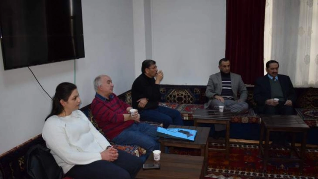 Bir Şair Bir Yazar Buluşmasında Öğretmenlik Teması İşlendi