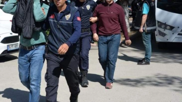 Operasyonda gözaltına alınan 12 zanlıdan 3'ü tutuklandı