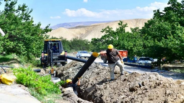 5 Mahalleye Bin 850 Metrelik Kanalizasyon Hattı Yapıldı