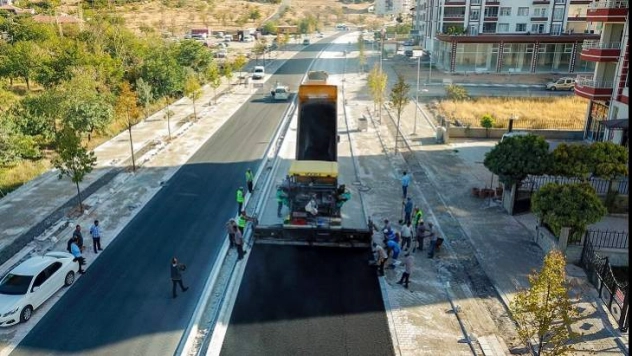 Göztepe Caddesi Asfaltlandı