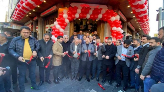 Hacıbaba Pastaneleri büyümeye devam ediyor 24'üncü şubesini açtı