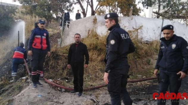 Hakkari'de anız yangını korkuttu