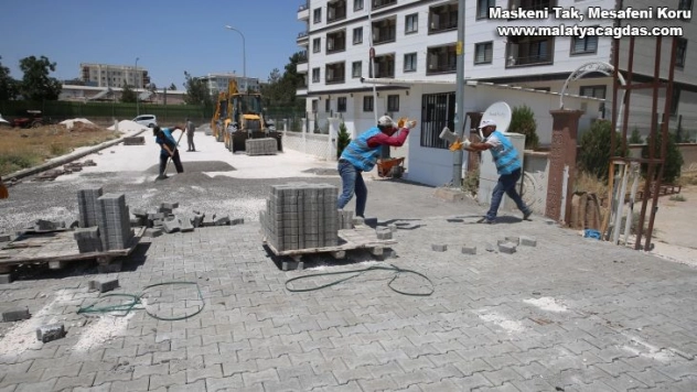 Haliliye'de 3 mahallede parke döşeme çalışması