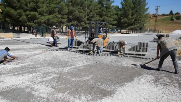 Haliliye'de 5 mahallede kilitli parke çalışması