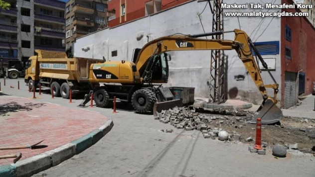 Haliliye'de asfaltlama sürüyor