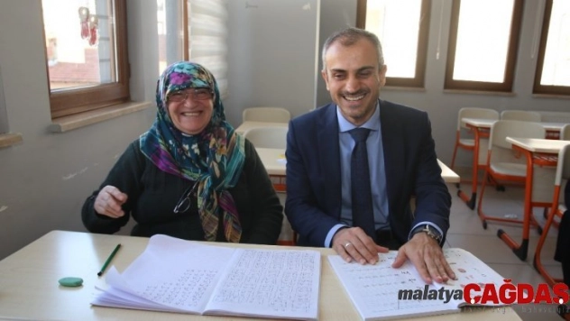 Halk eğitim kurslarında 74 kişi okuma-yazma öğrendi