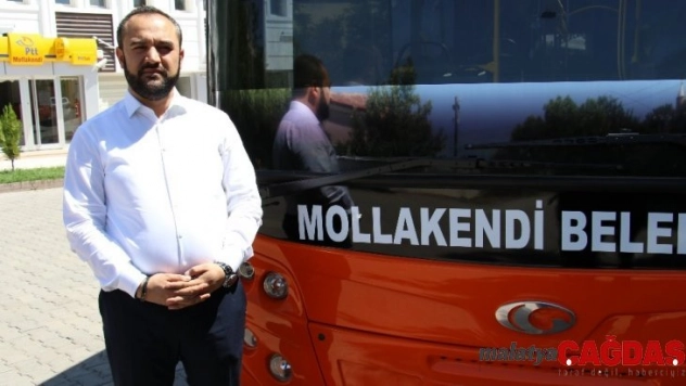 Belediye başkanı direksiyon başına geçti