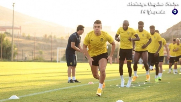 Hamzaoğlu, Antalyaspor maçında yenilere görev verebilir