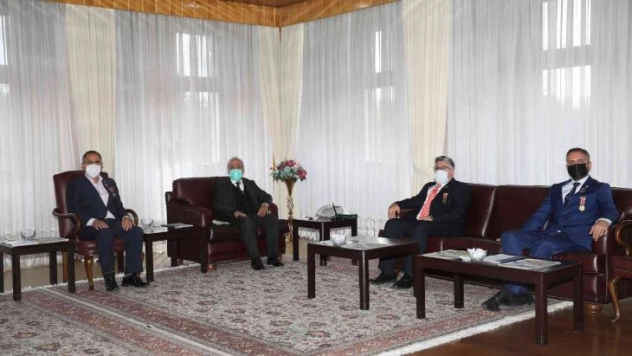 Harp Malulü Gaziler-Şehit, Dul ve Yetimleri Derneği, Rektör Çomaklı'nın konuğu oldu