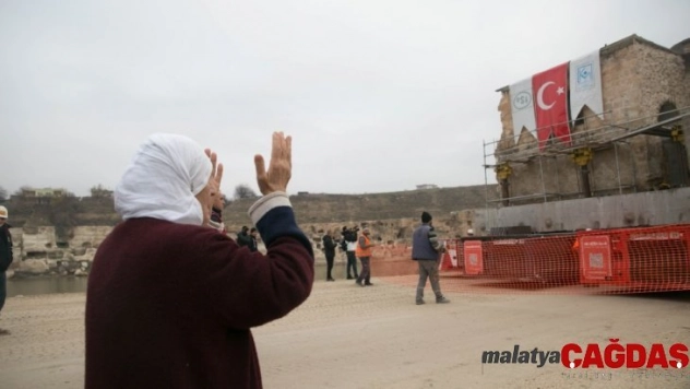 Hasankeyf'te son tarihi eser dualarla taşındı
