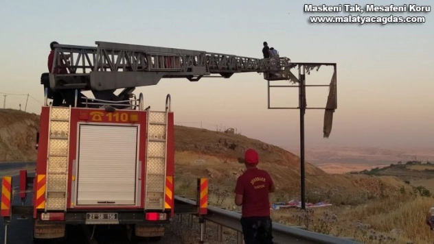 Hasuni Mağarası tabelası yenilendi