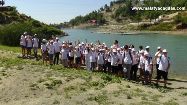 Hatay'da 'Telafide Ben de Varım' diyen öğrenciler, doğayla buluştu