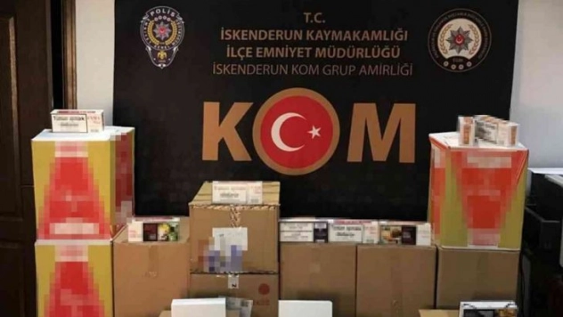 Hatay'da 180 bin adet gümrük kaçağı makaron ele geçirildi
