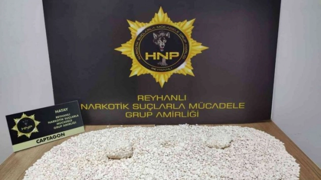 Hatay'da 21 bin 600 adet uyuşturucu hap ele geçirildi