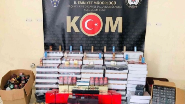 Hatay'da 4 bin 119 adet kaçak cinsel içerikli ürün ele geçirildi