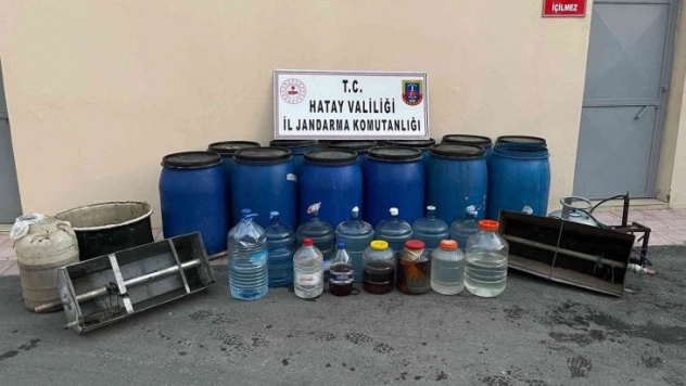 Hatay'da bin 750 litre sahte içki ele geçirildi