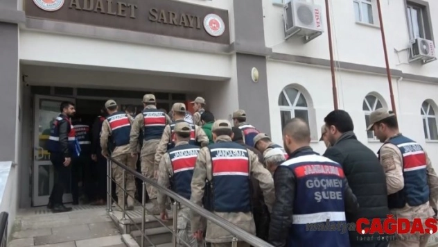 Hatay'da göçmen kaçakçılarına darbe: 10 gözaltı