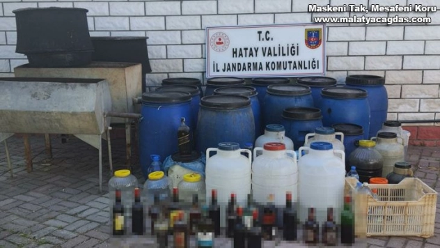 Hatay'da kaçak alkol üreten 4 kişi gözaltına alındı