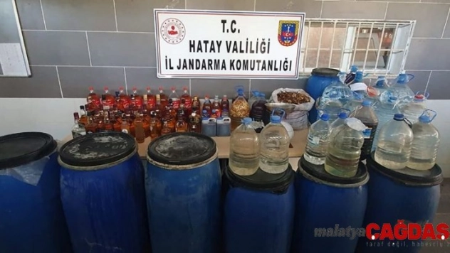 Hatay'da kaçak içki üreten 4 kişi gözaltına alındı