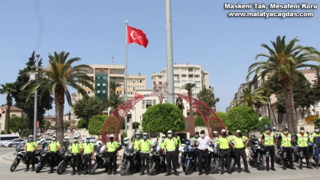Hatay'da Trafik Haftasına konvoylu kutlama