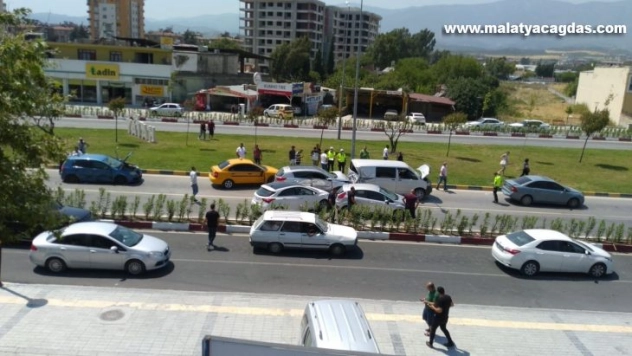 Hatay'da zincirleme kaza: 8 yaralı