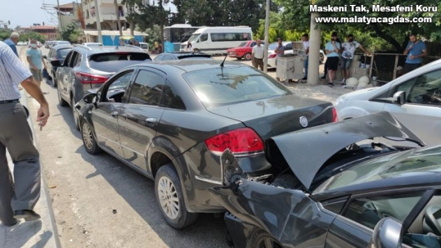 Hatay'da zincirleme trafik kazası