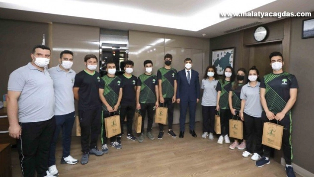 Hayallerine ilk adımlarını attılar