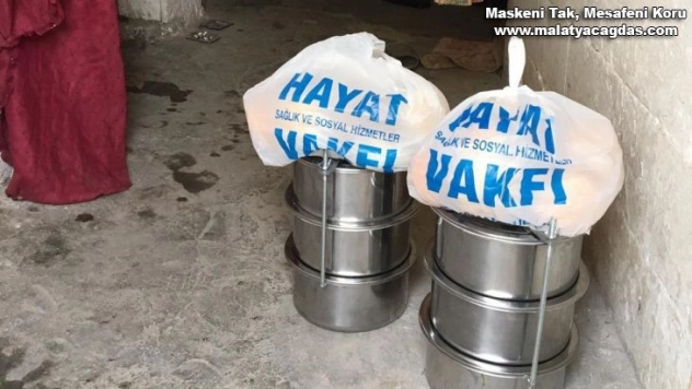 Hayat Vakfı'ndan Ramazan'da da sıcak yemek