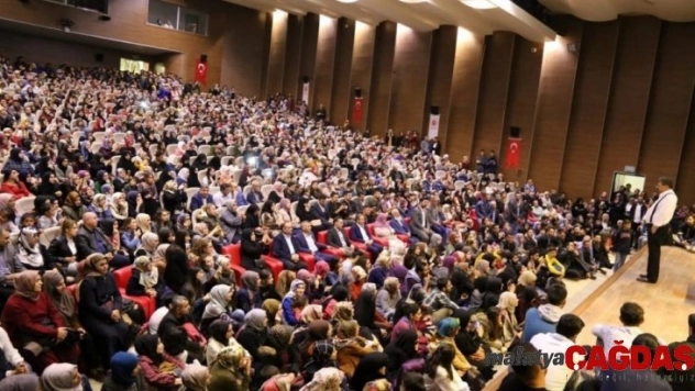 Hayati İnanç'tan konferans