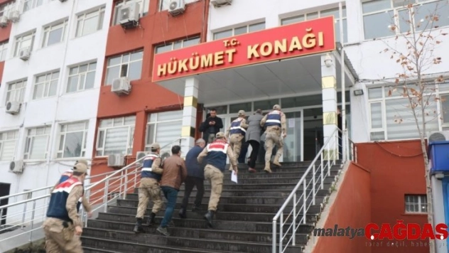 Hazine arazisini satan çete çökertildi