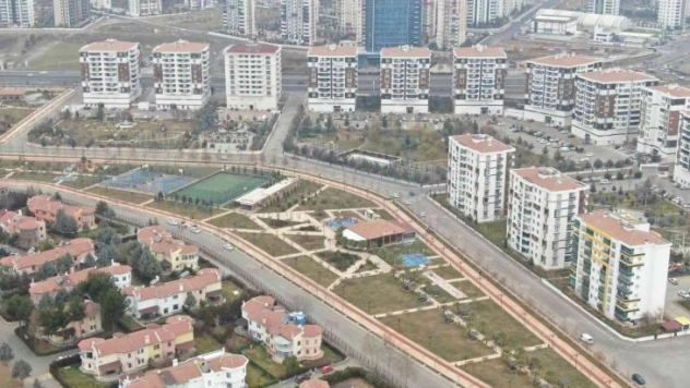HDP'li belediyeden 20 yıl hizmet görmeyen 36 ilden büyük ilçe, modern yüzüyle hayata kavuştu