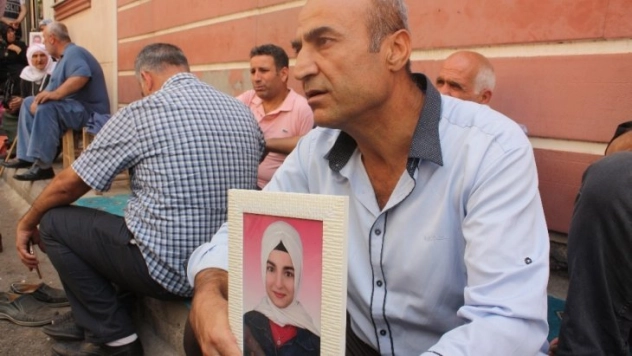 HDP önünde eylem yapan ailelerin sayısı 37'ye yükseldi