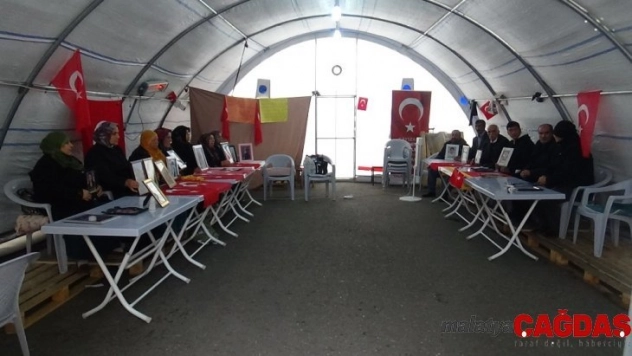 HDP önündeki ailelerin evlat nöbeti 101'inci gününde