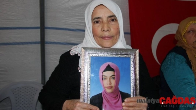 HDP önündeki ailelerin evlat nöbeti 134'üncü gününde