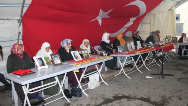 Evlat nöbeti 151'inci gününde