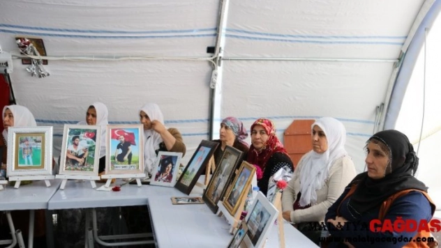 HDP önündeki ailelerin evlat nöbeti 191'inci gününde