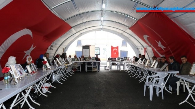 HDP önündeki ailelerin evlat nöbeti 199'uncu gününde