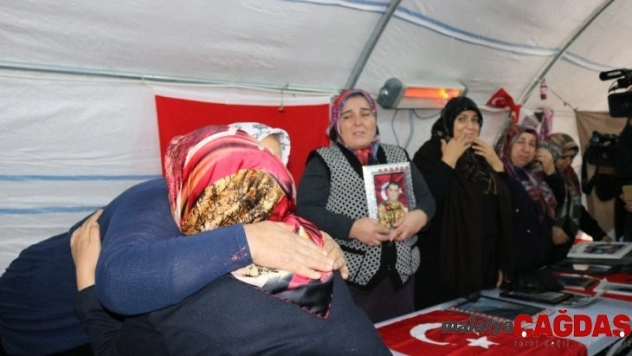 HDP önündeki ailelerin evlat nöbeti 99. gününde