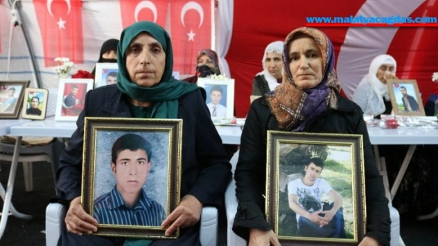 HDP önündeki evlat nöbetine iki aile daha katıldı