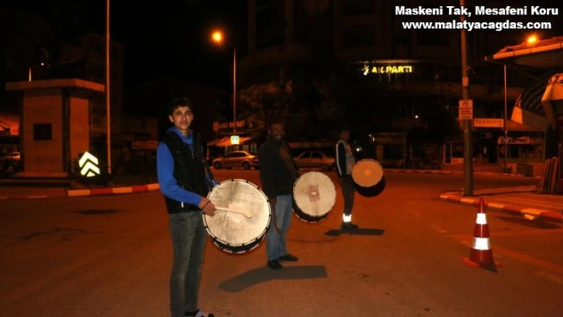 Hekimhan'da sahur davulu geleneği devam ediyor