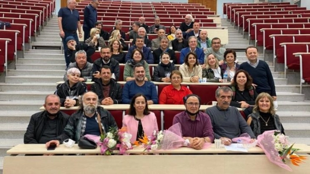 Hekimler 30 yıl sonra aynı sırada buluştu