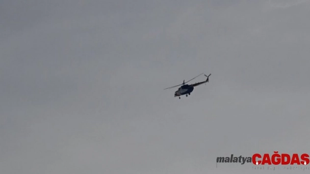 Helikopterler Uludağ'da indirme yapıyor